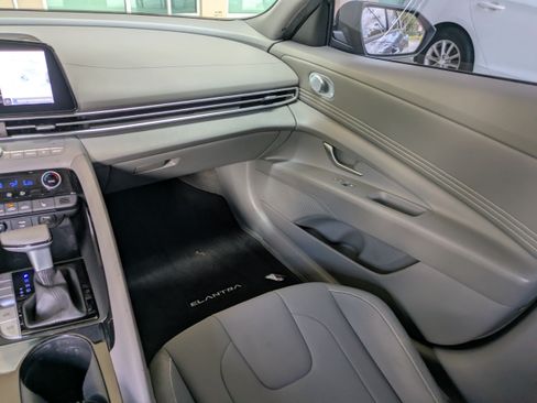 Certified 2023 Hyundai Elantra SEL w/ Convenience Package FWD image 15