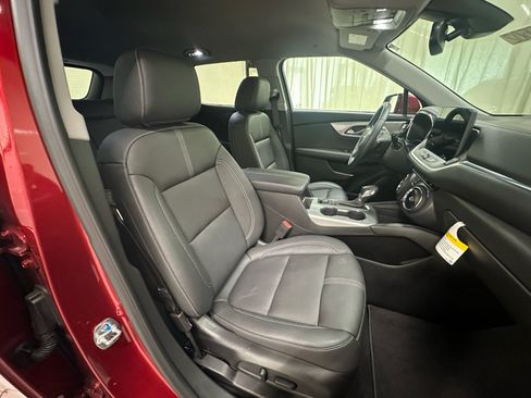 Used 2025 Chevrolet Blazer LT FWD image 16