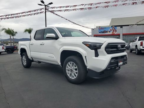 New 2026 Toyota Tacoma SR5 image 11