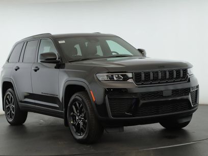 New 2026 Jeep Grand Cherokee Altitude