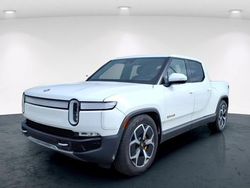 Used 2022 Rivian R1T Adventure AWD/4WD image 2