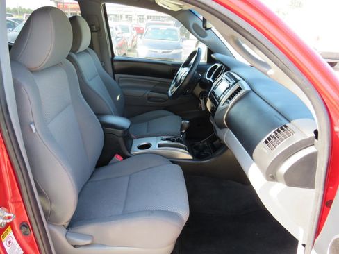 Used 2015 Toyota Tacoma 4x4 Double Cab w/ TRD Sport Package image 15