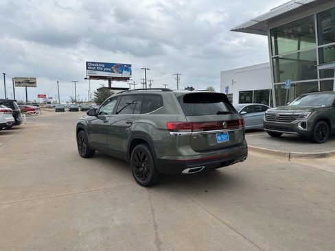 New 2026 Volkswagen Atlas SE FWD image 7