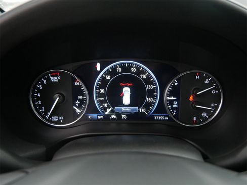 Used 2024 Buick Enclave Avenir w/ Avenir Technology Package image 23