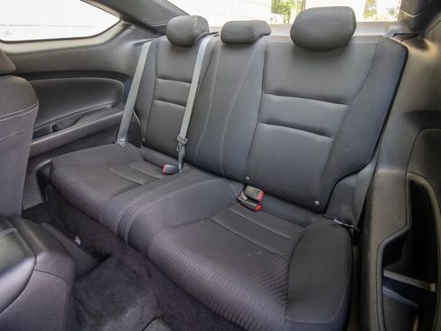 Used 2017 Honda Accord EX image 16