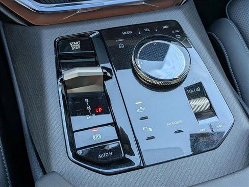 Used 2025 BMW X3 xDrive30i w/ Premium Package image 12