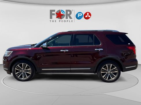 Used 2018 Ford Explorer Platinum AWD/4WD image 2