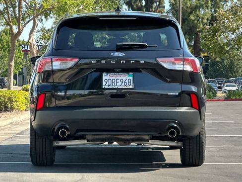 Certified 2022 Ford Escape SE w/ SE Sport Appearance Package AWD/4WD image 8