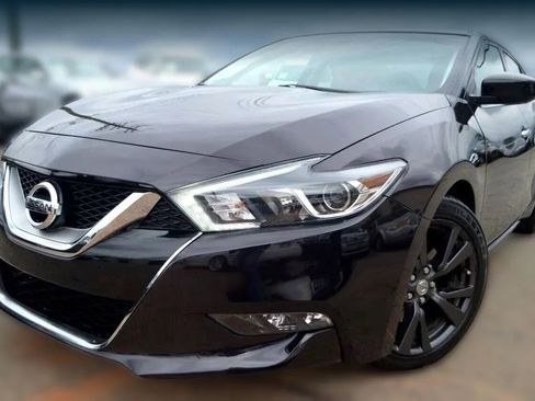 Used 2016 Nissan Maxima 3.5 S image 2
