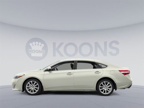 Used 2014 Toyota Avalon XLE image 4