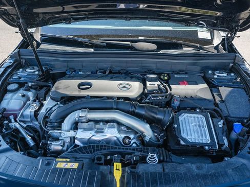 Certified 2025 Mercedes-Benz GLB 250 4MATIC image 29