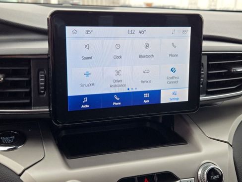 Used 2022 Ford Explorer XLT w/ Equipment Group 202A image 25