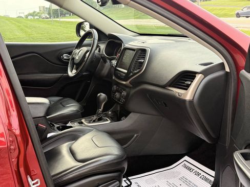Used 2016 Jeep Cherokee Limited AWD/4WD image 31