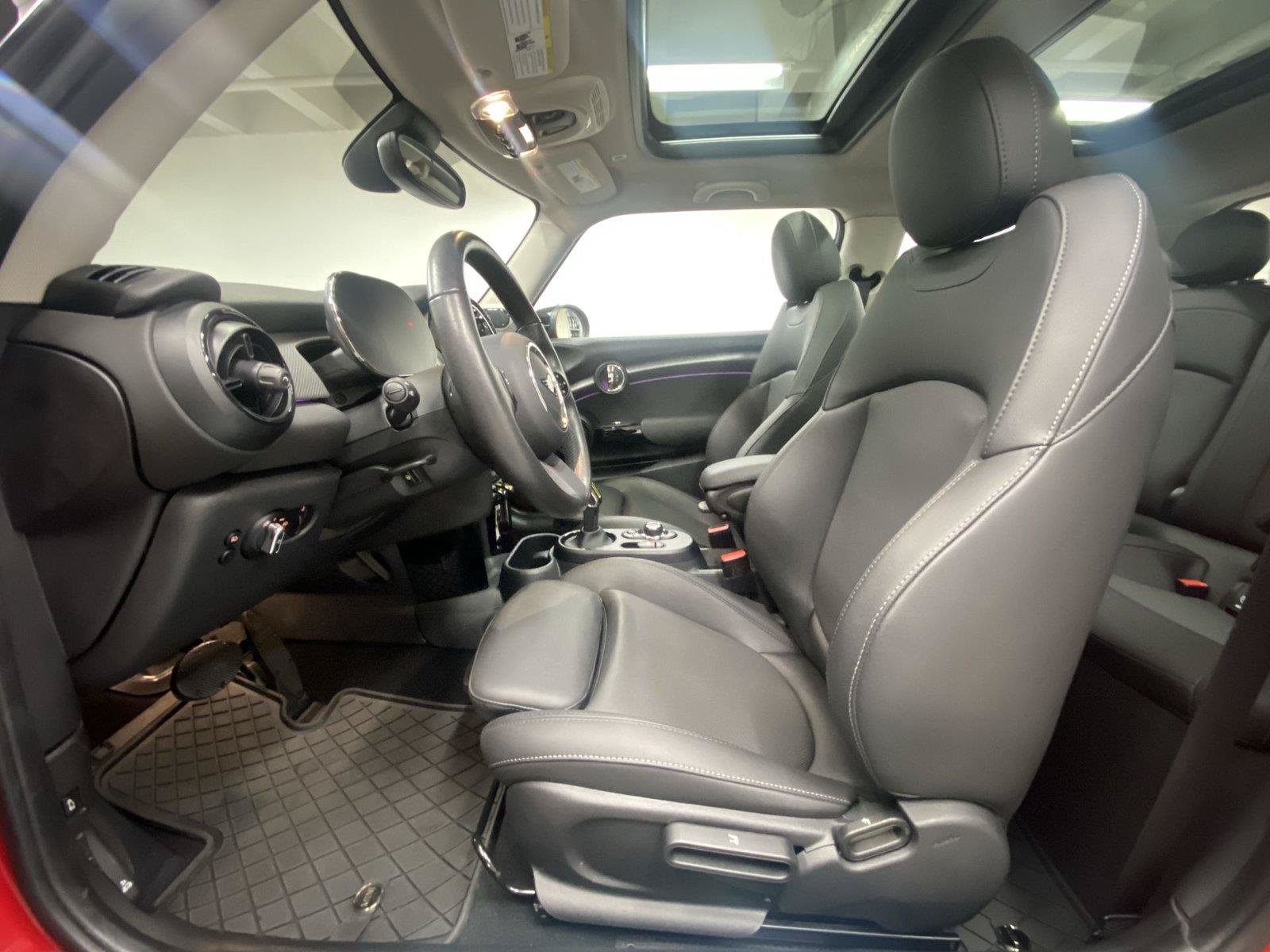 Used 2024 MINI Cooper SE FWD image 17