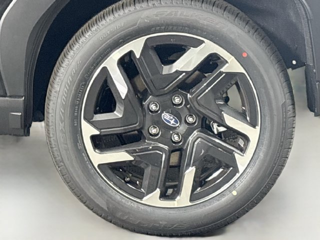 New 2026 Subaru Forester Premium AWD/4WD image 32