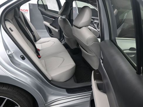 Used 2024 Toyota Camry SE FWD image 23