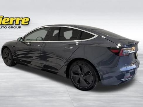 Used 2020 Tesla Model 3 Standard Range Plus RWD image 2