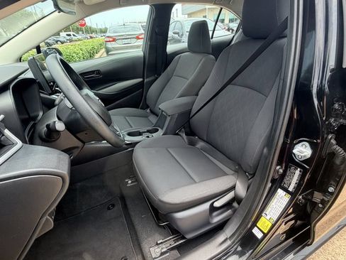 Used 2024 Toyota Corolla LE FWD image 24