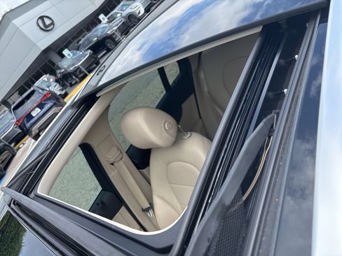 Used 2019 Mercedes-Benz GLC 300 image 10