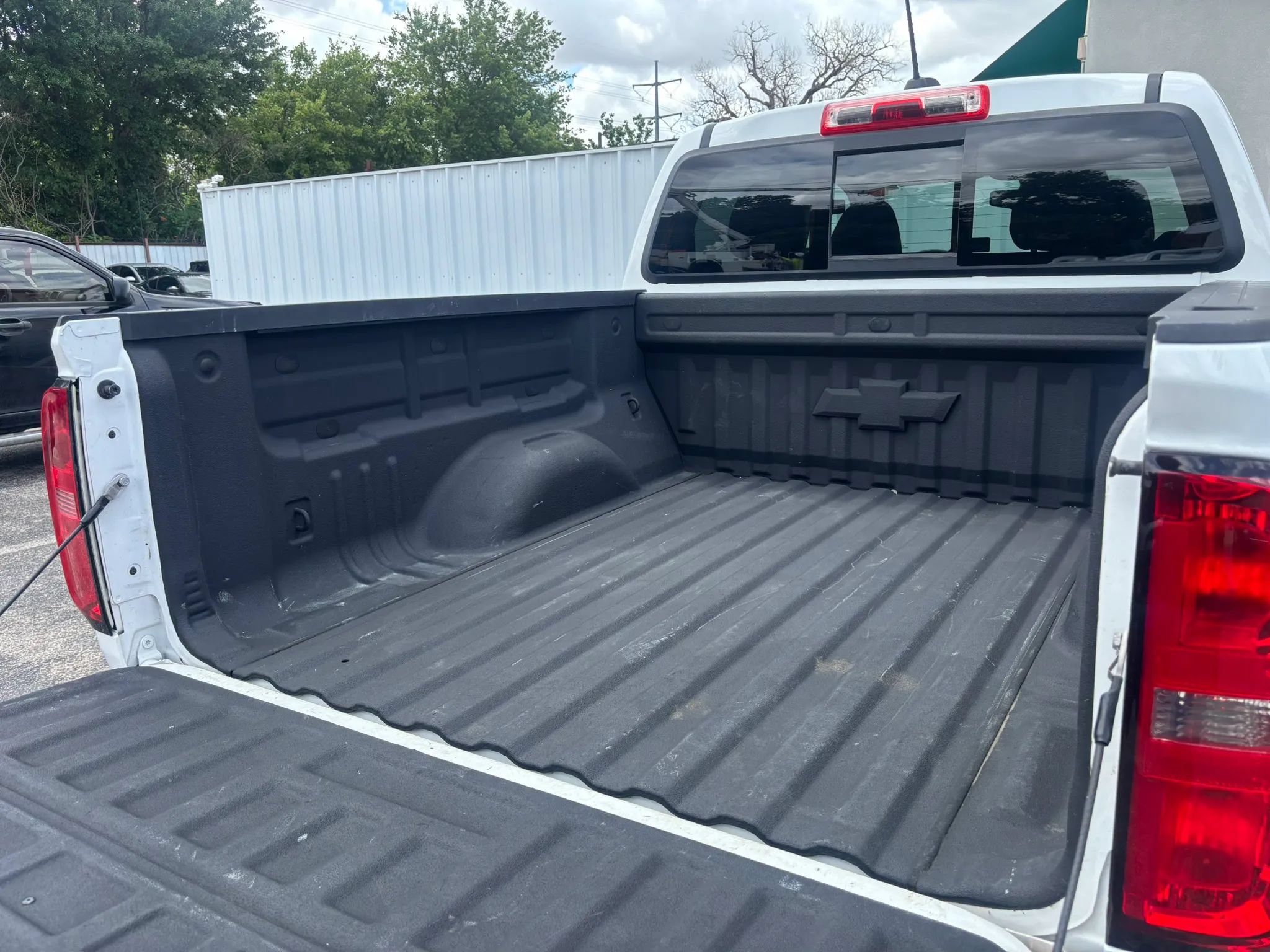 Used 2016 Chevrolet Colorado LT w/ LT Convenience Package RWD image 6