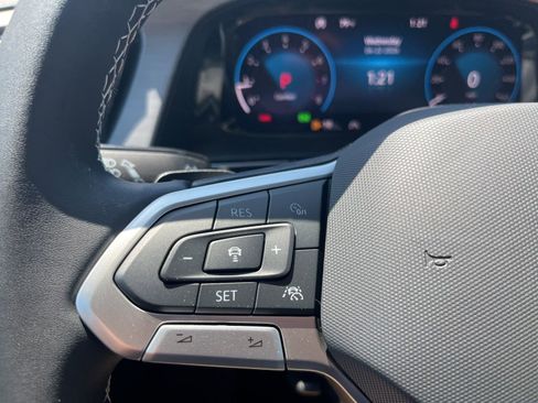 New 2026 Volkswagen Atlas Cross Sport SE FWD image 9