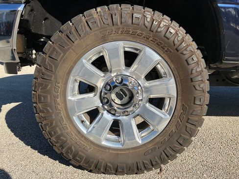 Used 2021 Ford F250 XLT w/ XLT Premium Package image 12