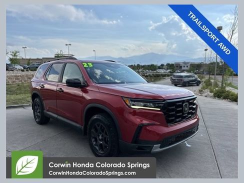 Used 2023 Honda Pilot TrailSport image 1