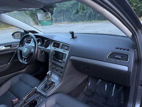 Used 2015 Volkswagen Golf S FWD image 17