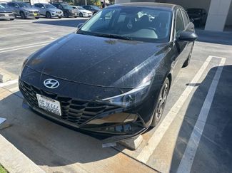 Used 2023 Hyundai Elantra SEL w/ Convenience Package image 1
