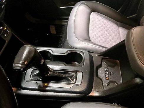 Used 2019 Chevrolet Colorado Z71 w/ Z71 Midnight Edition image 19