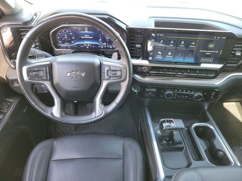 Used 2024 Chevrolet Silverado 1500 RST AWD/4WD image 9