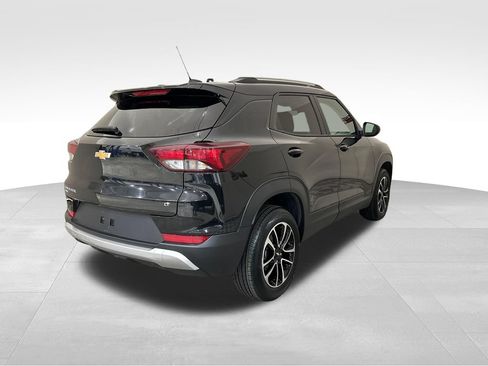 Used 2025 Chevrolet TrailBlazer LT AWD/4WD image 5