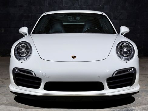 Used 2015 Porsche 911 Turbo S image 15