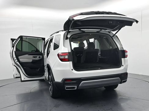 Used 2024 Honda Pilot Touring image 61