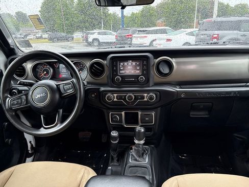 Used 2019 Jeep Wrangler Unlimited Sport AWD/4WD image 10