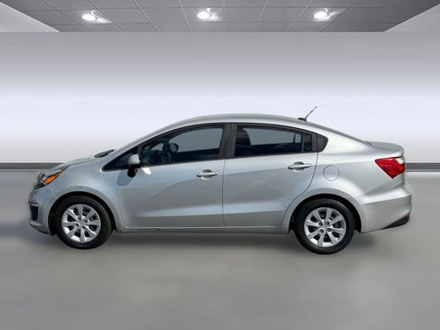 Used 2017 Kia Rio LX w/ Power Package image 2