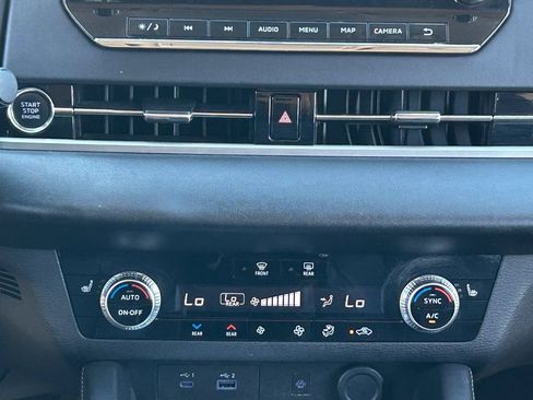 Used 2023 Mitsubishi Outlander SEL FWD image 21