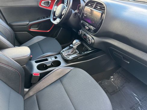 Used 2023 Kia Soul GT-Line w/ GT-Line Technology Package FWD image 32