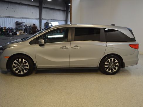 Used 2024 Honda Odyssey EX-L image 6