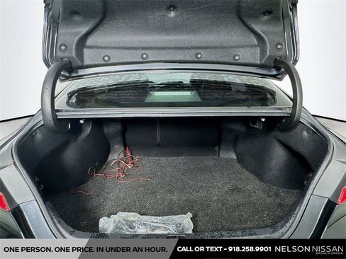 Used 2018 Toyota Camry L image 23