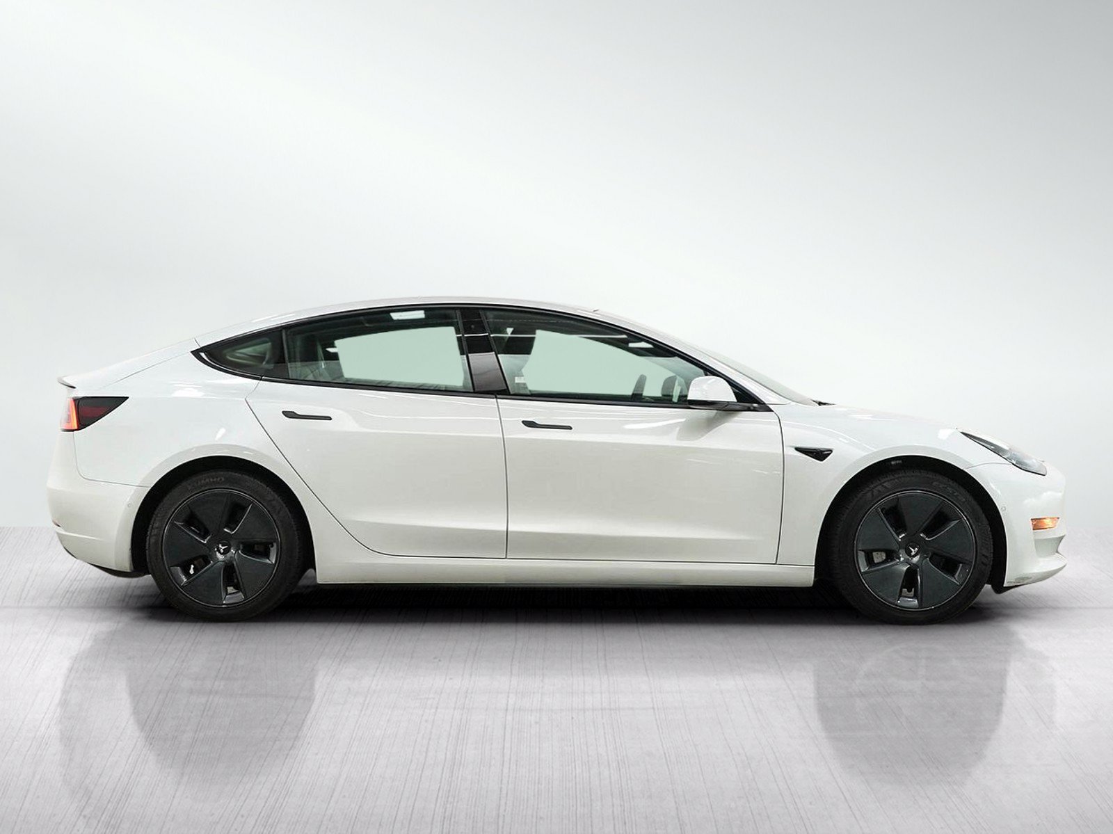 Used 2022 Tesla Model 3 Long Range AWD/4WD image 6