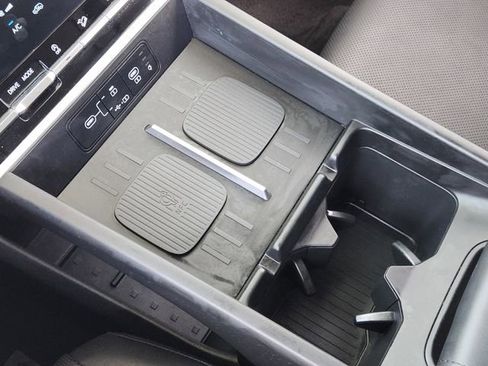 Used 2025 Hyundai Santa Fe SEL FWD image 16
