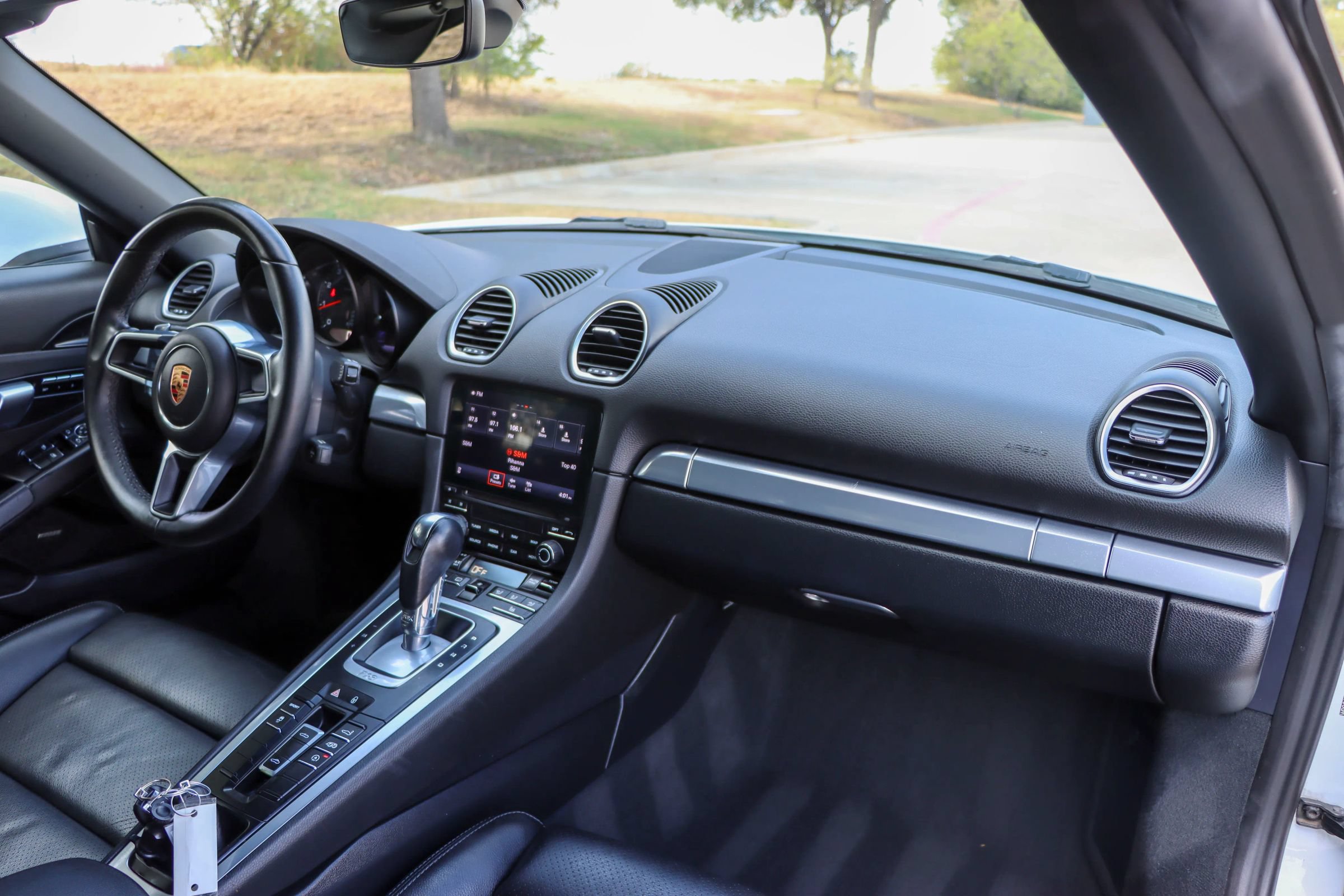 Used 2019 Porsche 718 Boxster RWD image 24