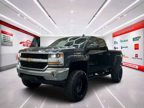Used 2019 Chevrolet Silverado 1500 LT w/ All Star Edition AWD/4WD image 3