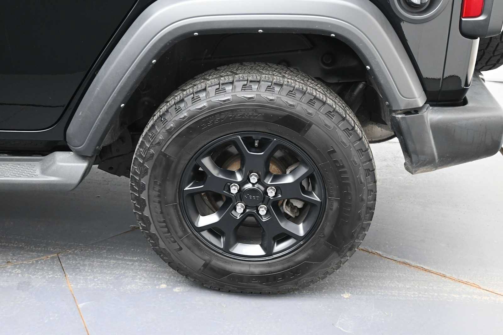 Used 2021 Jeep Wrangler Unlimited Sport AWD/4WD image 5