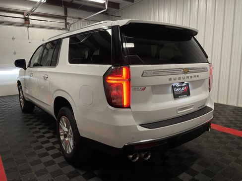 Used 2023 Chevrolet Suburban Premier image 14