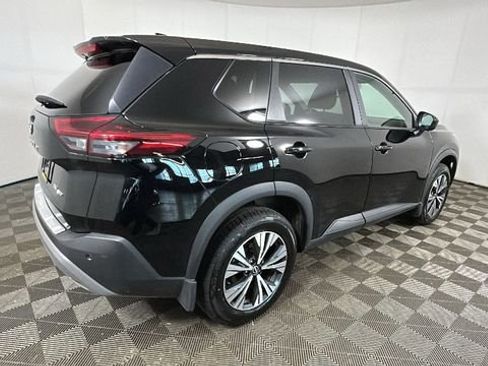 Used 2023 Nissan Rogue SV AWD/4WD image 3