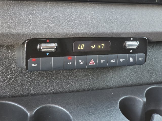 Used 2022 Mercedes-Benz Sprinter 2500 image 23