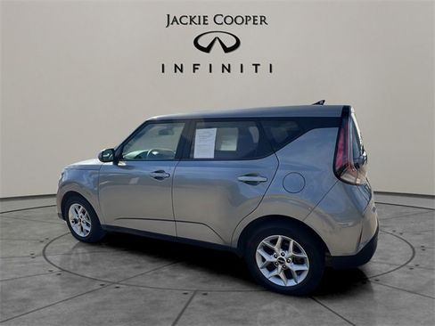 Used 2023 Kia Soul LX w/ Option Group 015 image 3