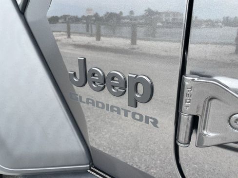 Used 2020 Jeep Gladiator Sport w/ Quick Order Package 24S image 37